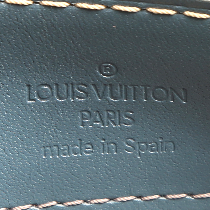 Louis Vuitton  Talentueux bag worn on the shoulder or carried in the hand  in blue suhali leather - Detail D3
