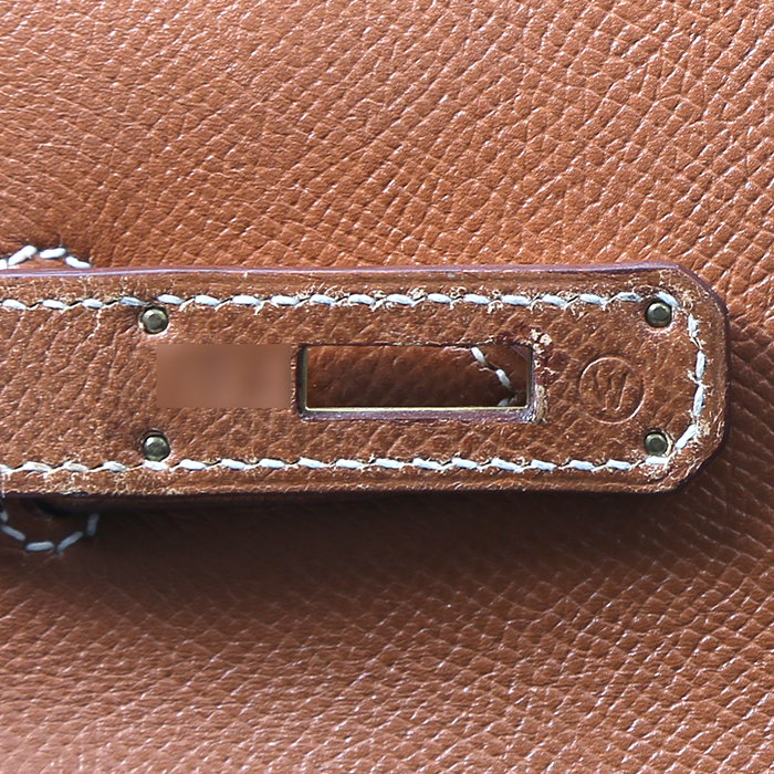 Bolso de mano Hermès  Birkin 40 cm en cuero Courchevel color oro - Detail D4