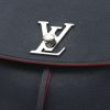 Sac à dos Louis Vuitton  Lockme Backpack en cuir grainé bleu-marine et rouge - Detail D1 thumbnail
