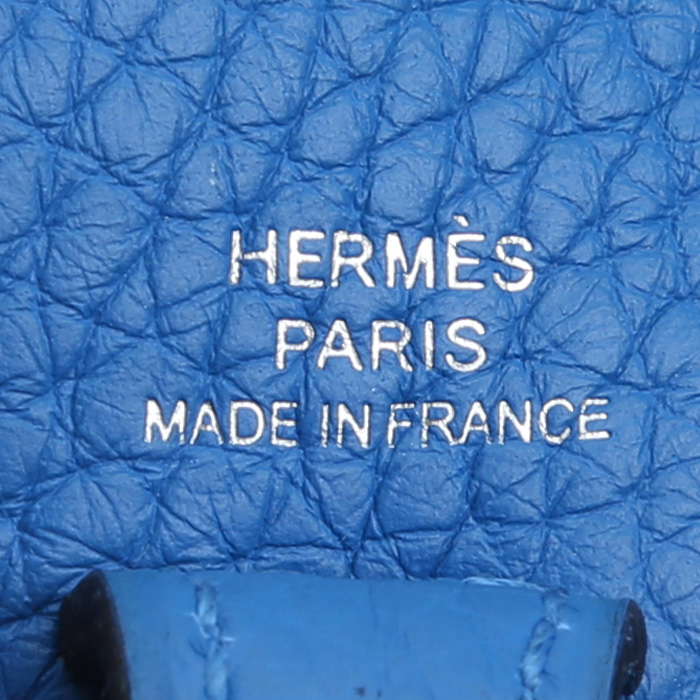 Hermès  Mini Evelyne shoulder bag  in blue togo leather - Detail D3
