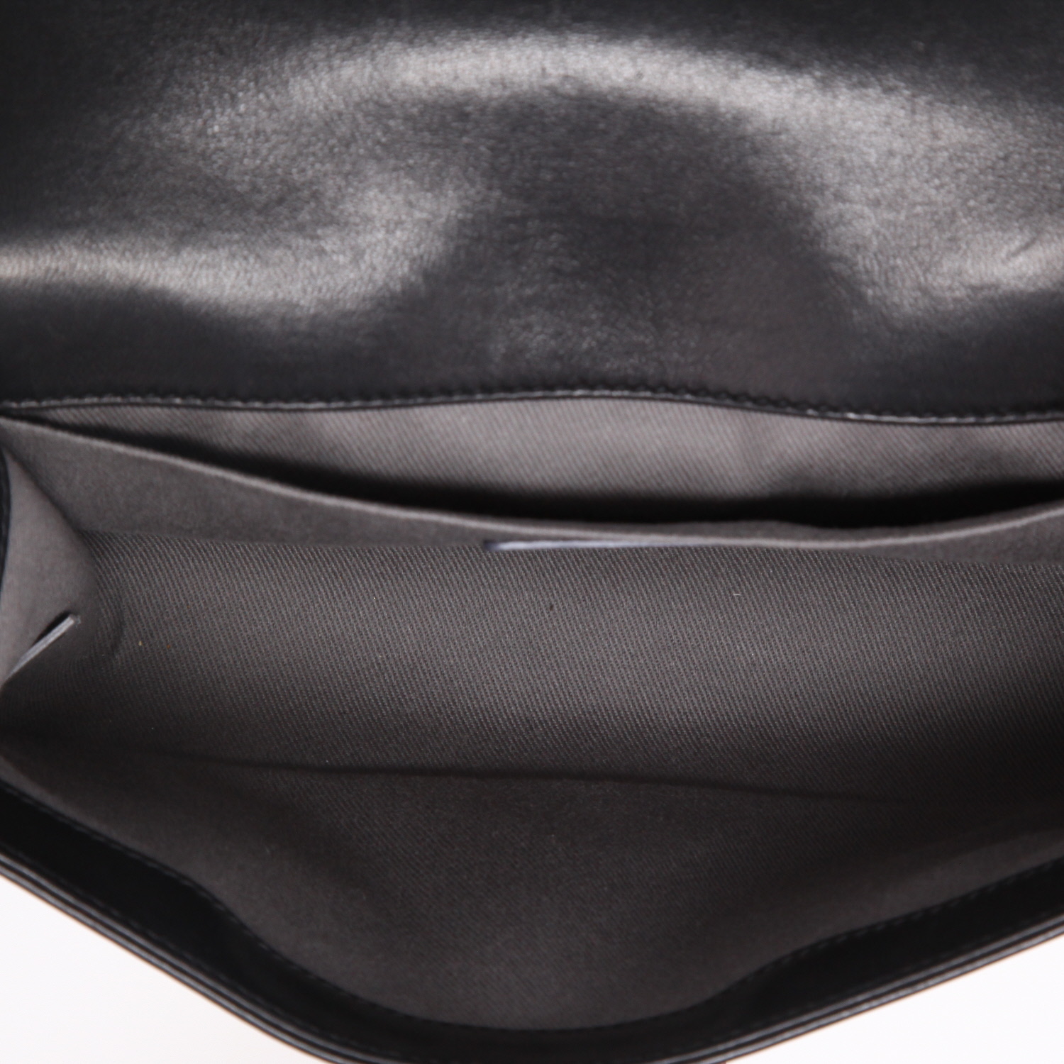 Chanel  Boy shoulder bag  in black quilted leather - Detail D8