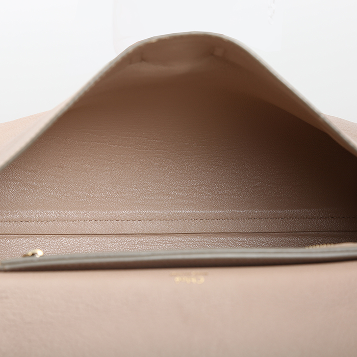 Chloé Clare handbag in beige and brown leather - Detail D3