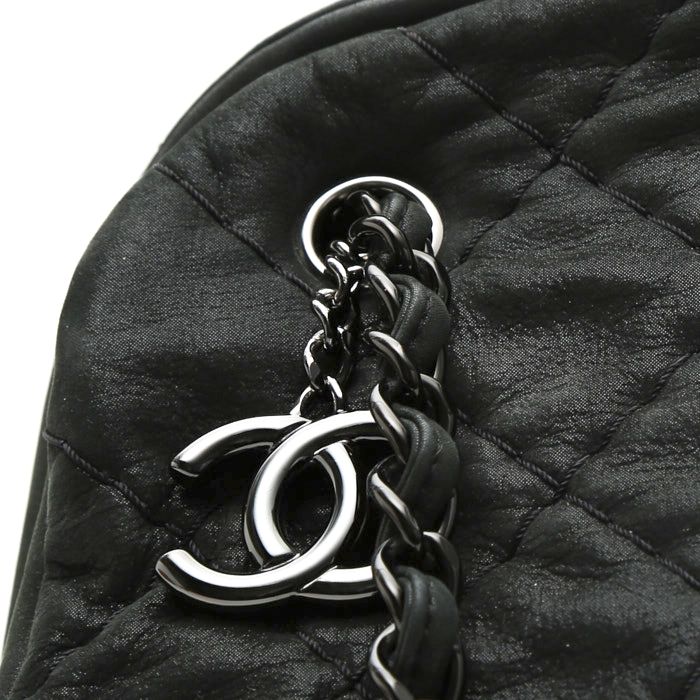 Sac à main Chanel  Mademoiselle en cuir matelassé noir - Detail D1