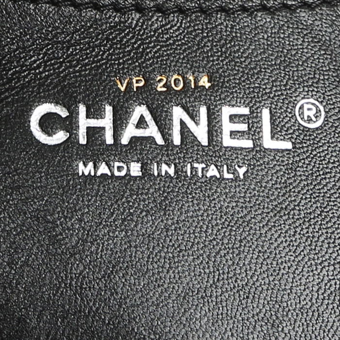 Chanel  Mademoiselle handbag  in black quilted leather - Detail D5