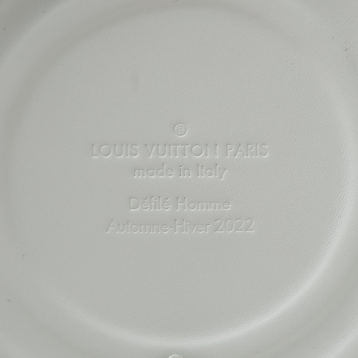 Louis Vuitton  Editions Limitées handbag  in green and white monogram canvas  and white leather - Detail D5