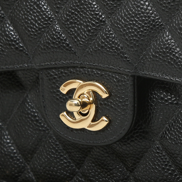 Sac bandoulière Chanel  Timeless Petit en cuir grainé matelassé noir - Detail D1