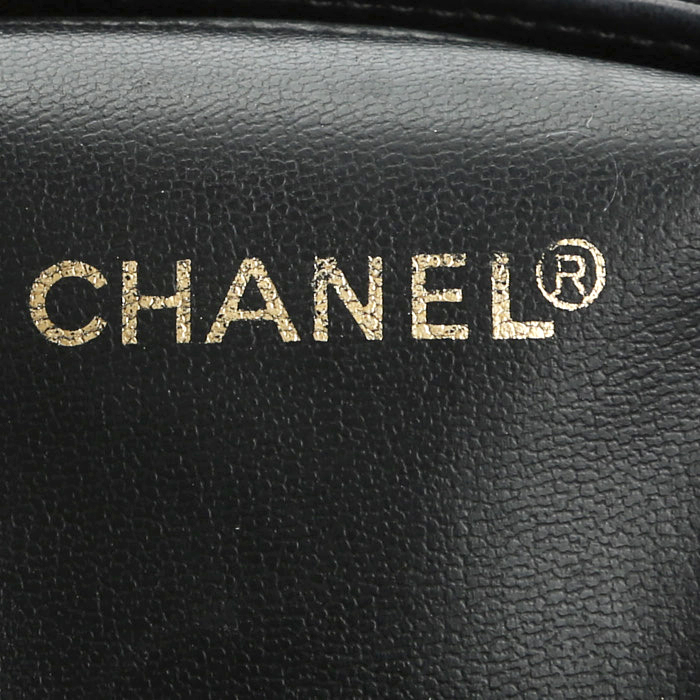Chanel  Vintage Shopping shoulder bag  in black quilted leather - Detail D3