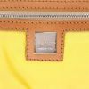 Bolso de mano Fendi  Baguette en raffia beige y lona amarilla - Detail D2 thumbnail