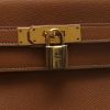 Bolso de mano Hermès  Kelly 35 cm en cuero Courchevel color oro - Detail D1 thumbnail