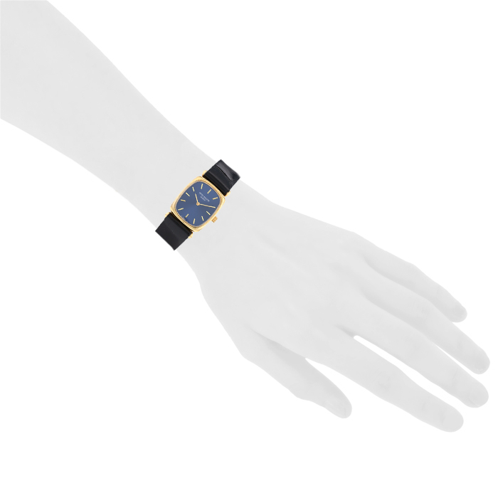 Patek Philippe Ellipse Lady  in yellow gold Ref: Patek Philippe - 4458  Circa 1970 - Detail D1