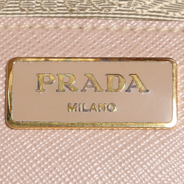 Bolso de mano Prada  Galleria en cuero saffiano rosa - Detail D4