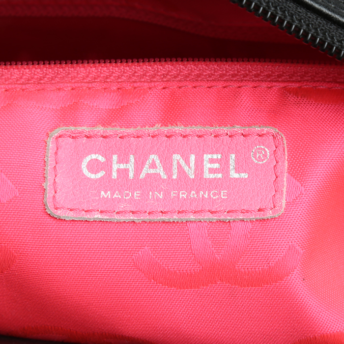 Sac cabas Chanel  Cambon en cuir matelassé noir - Detail D4