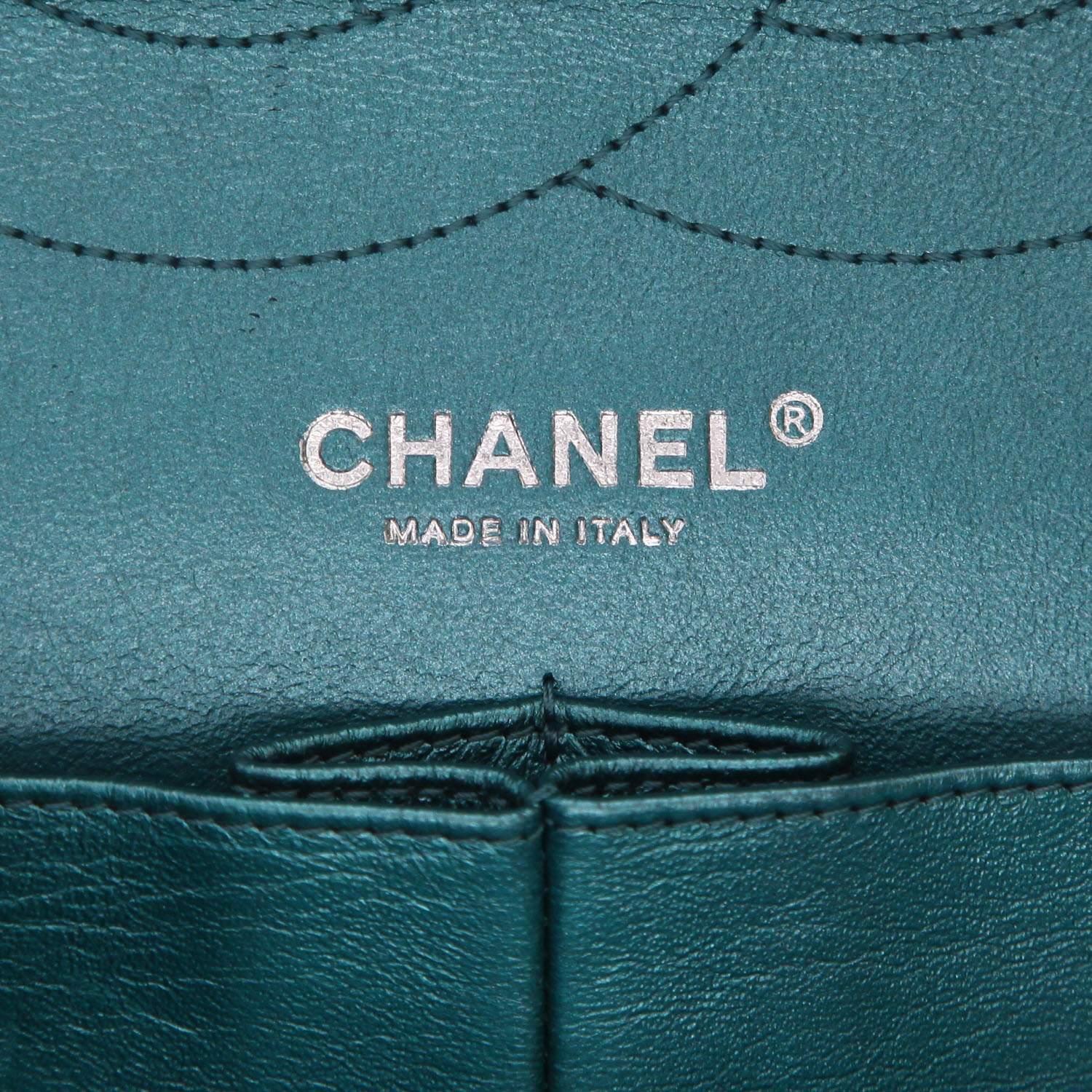 Borsa a tracolla Chanel 2.55 in pelle trapuntata blu metallizzato - Detail D2