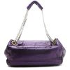 Bolso de mano Chanel   en cuero irisado violeta - Detail D8 thumbnail