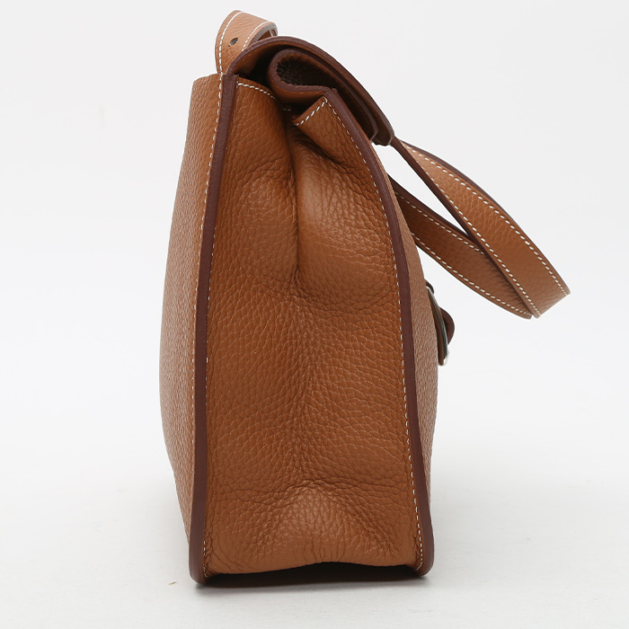 Hermès Halzan shoulder bag in gold togo leather - Detail D5