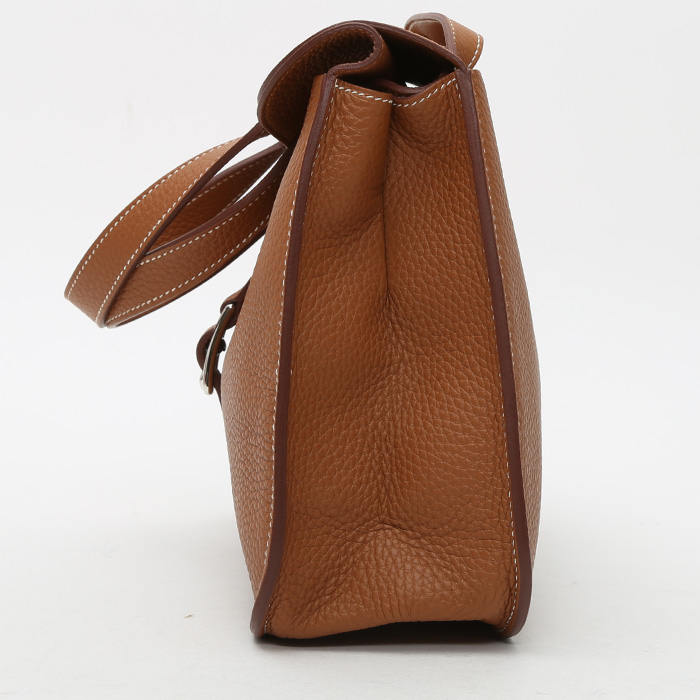 Hermès Halzan shoulder bag in gold togo leather - Detail D6