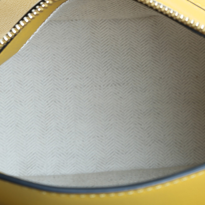 Loewe  Puzzle  small model  handbag  in yellow leather - Detail D2