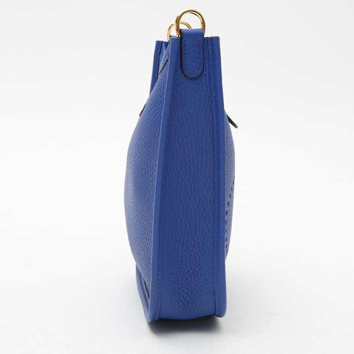 Hermès  Mini Evelyne shoulder bag  in Sapphire Blue togo leather - Detail D6