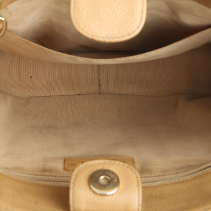 Chanel Shopping GST handbag in beige quilted grained leather - Detail D2
