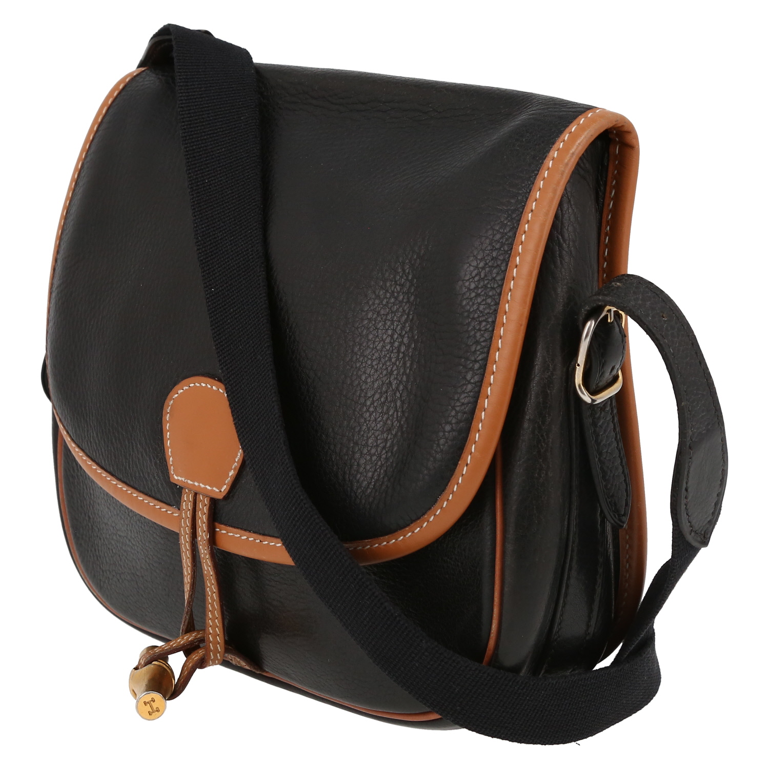 Hermès  Duffle shoulder bag  in black and gold Fjord leather - Detail D3