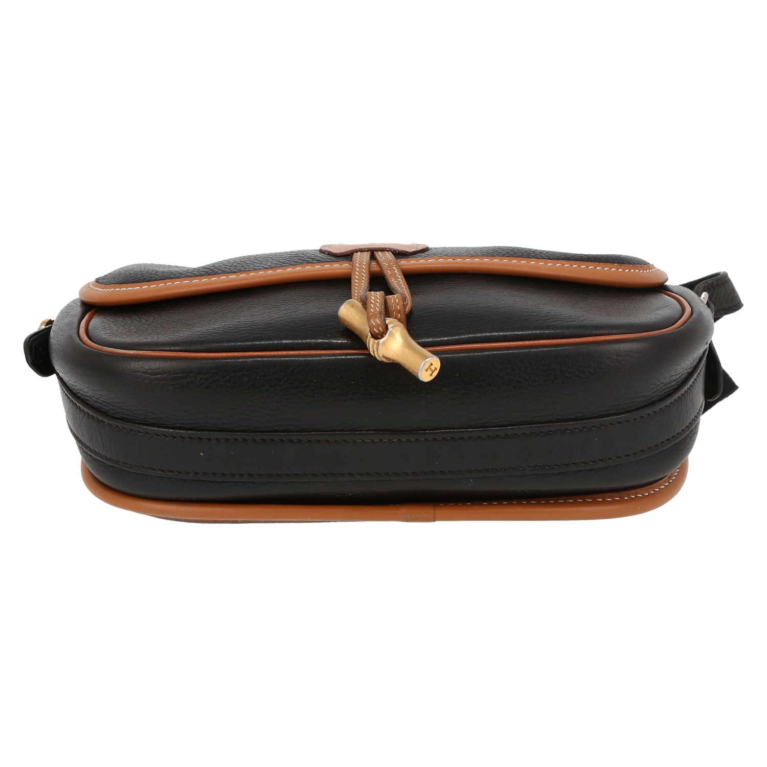 Sac bandoulière Hermès  Duffle en cuir Fjord noir et gold - Detail D4
