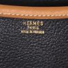Bolso bandolera Hermès  Duffle en cuero Fjord negro y color oro - Detail D9 thumbnail
