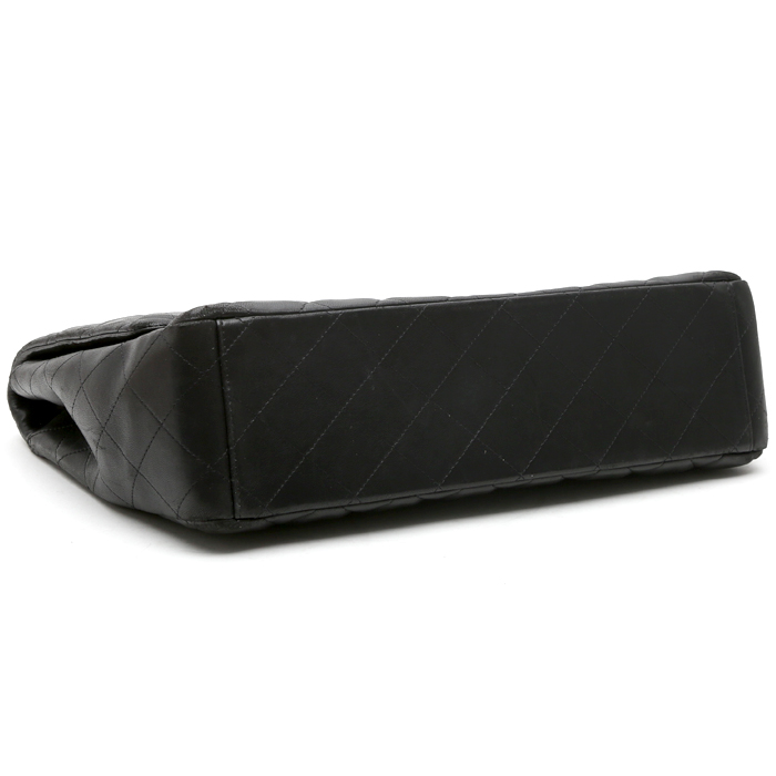 Sac à main Chanel  Timeless Maxi Jumbo en cuir matelassé noir - Detail D6