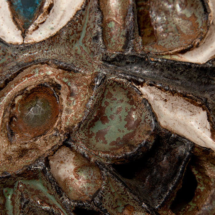 Roland Zobel, sculpture murale «Visage Soleil» en céramique émaillée, des années 1960