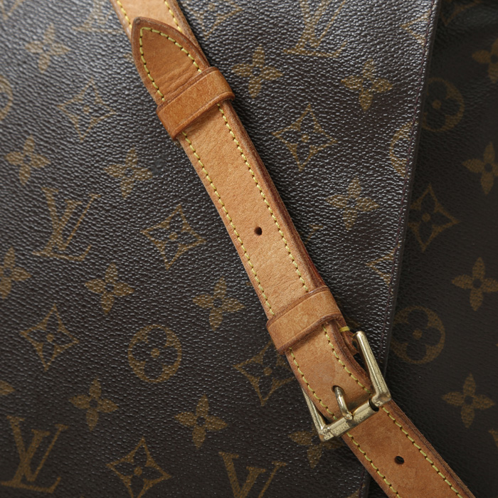 Borsa a tracolla Louis Vuitton  Musette in tela monogram marrone e pelle naturale - Detail D1