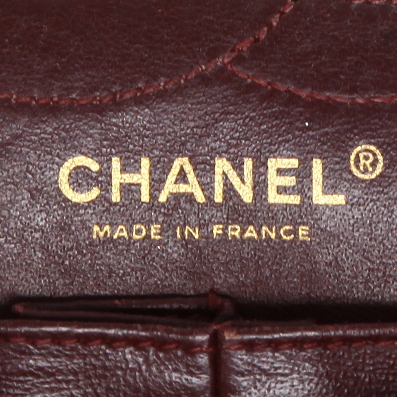 Chanel  Chanel 2.55 handbag  in black quilted leather - Detail D3