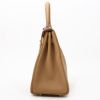 Hermès  Kelly 28 cm handbag  in Biscuit leather taurillon clémence - Detail D7 thumbnail