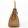 Hermès  Kelly 28 cm handbag  in Biscuit leather taurillon clémence - Detail D8 thumbnail