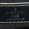 Sac à main Louis Vuitton  Lockit en cuir noir - Detail D3 thumbnail