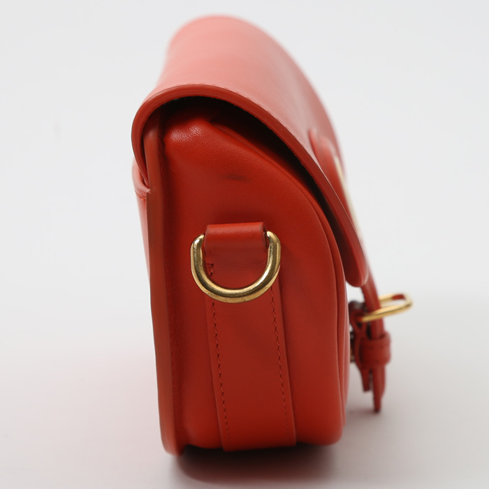 Sac bandoulière Dior Bobby East-West en cuir orange - Detail D7