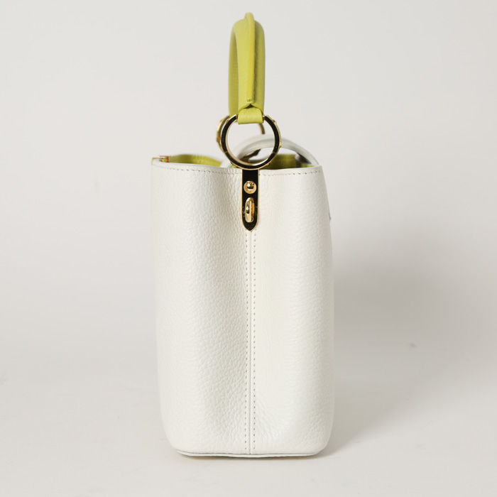 Louis Vuitton  Capucines BB shoulder bag  in white and yellow grained leather - Detail D7