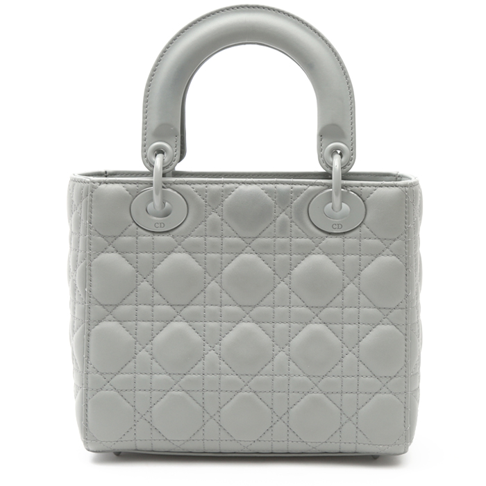 Bolso de mano Dior  Lady Dior en cuero cannage gris - Detail D7