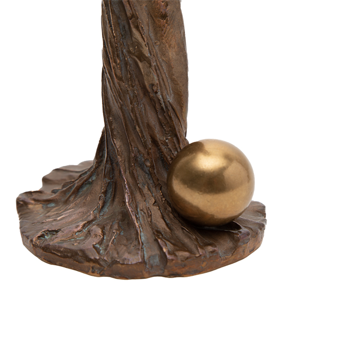 Igor Mitoraj, "Flammes", paire de bougeoirs en bronze, édition Artcurial, signés et numérotés, des années 1980-1990. - Detail D2