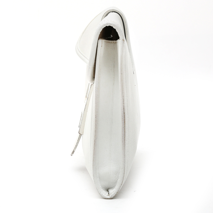 Bolsito de mano Hermès  Jige en cuero swift blanco - Detail D6