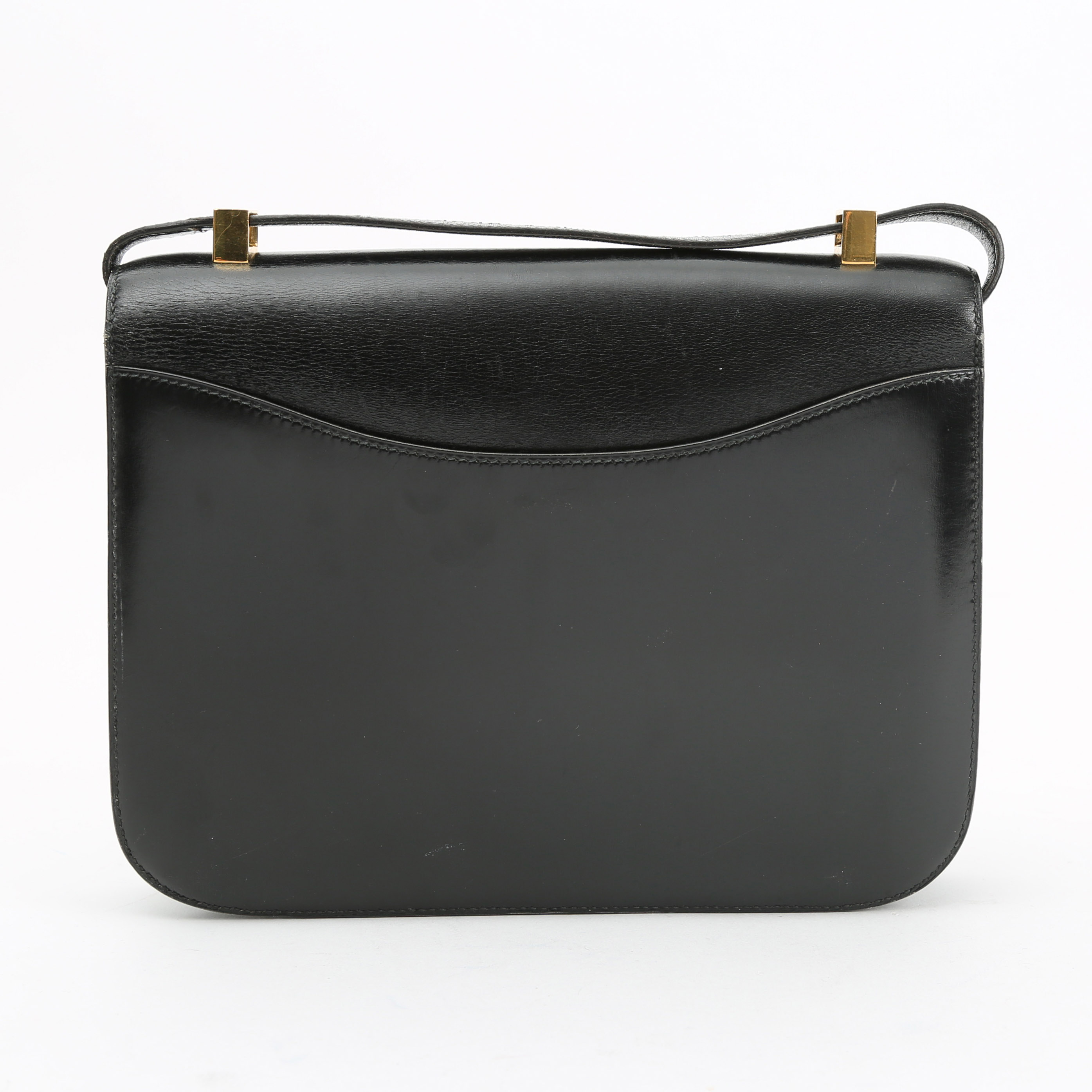 Bolso de mano Hermès  Constance en cuero box negro - Detail D8