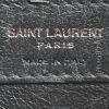 Sac bandoulière Saint Laurent  Niki Baby en cuir noir - Detail D4 thumbnail