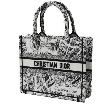 Original Christian Dior Luggage, 190000, Hand Bag 50000 in Surulere - Bags,  Uchenna Collection