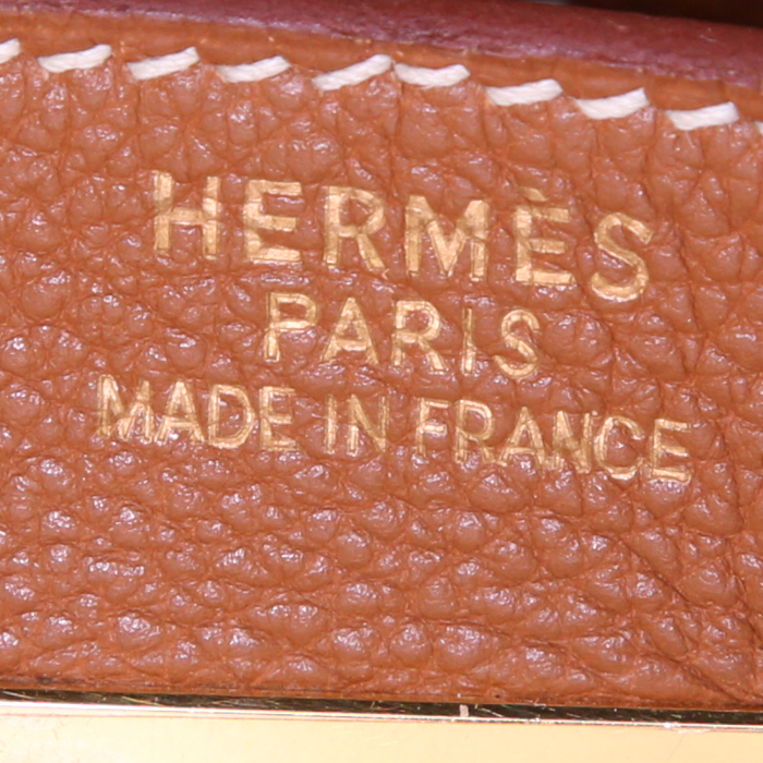 Bolso de mano Hermès  Haut à Courroies en cuero togo color oro - Detail D3