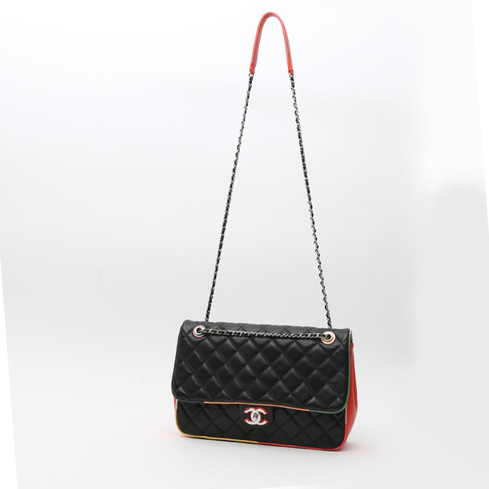 Chanel   handbag  in black, red and pink quilted leather - Detail D2