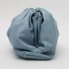 Bolsito de mano Bottega Veneta  Pouch en cuero liso azul claro - Detail D5 thumbnail