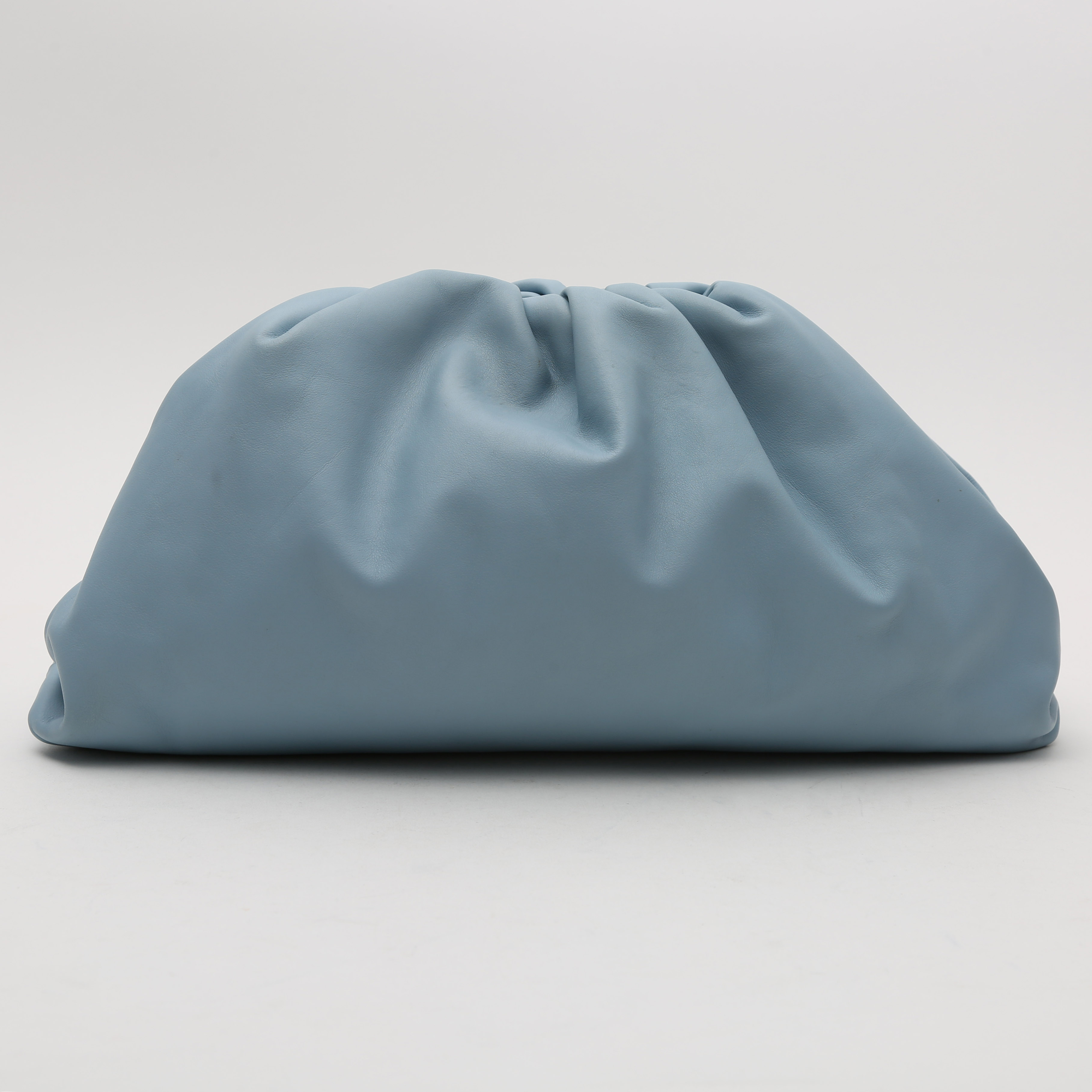 Bottega Veneta  Pouch pouch  in light blue smooth leather - Detail D7