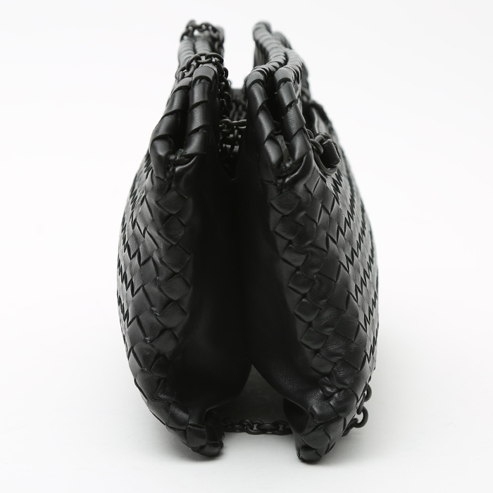 Bottega Veneta   handbag  in black braided leather - Detail D6