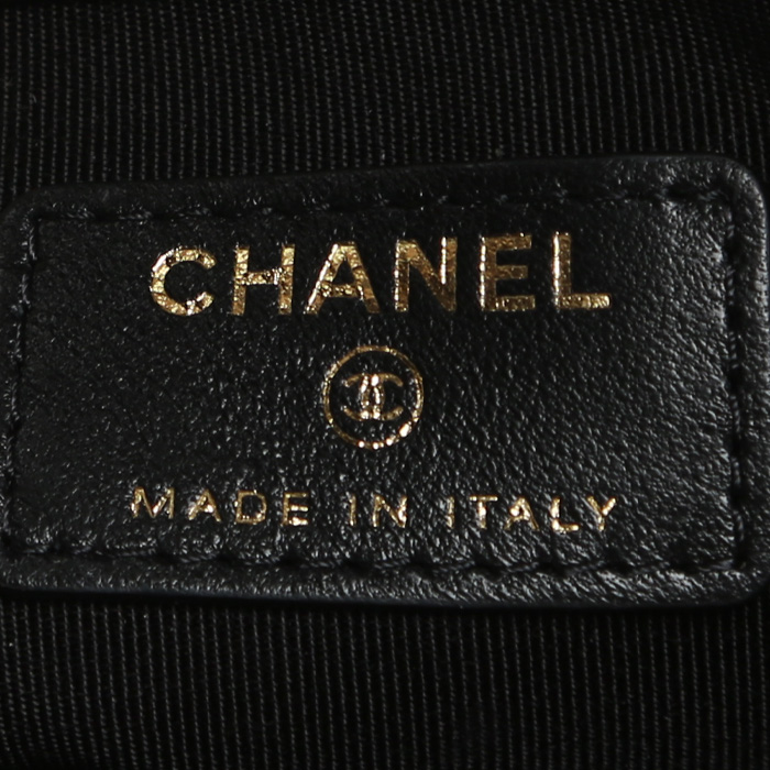 Pochette Chanel  en cuir matelassé noir - Detail D3