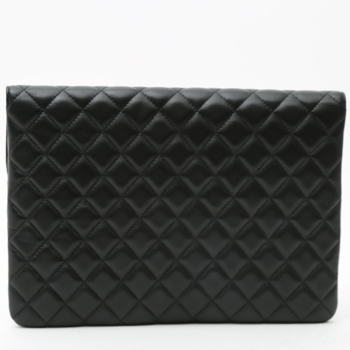 Bolsito de mano Chanel en cuero acolchado negro - Detail D7