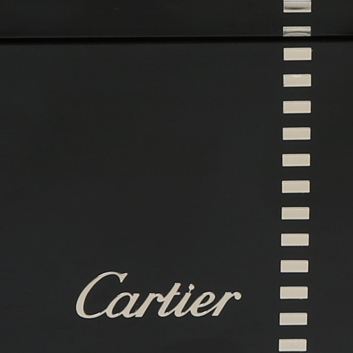 Cartier, coffret à boutons de manchettes en bois laqué et marqueterie de laiton, signée, années 1990/2000 - Detail D3