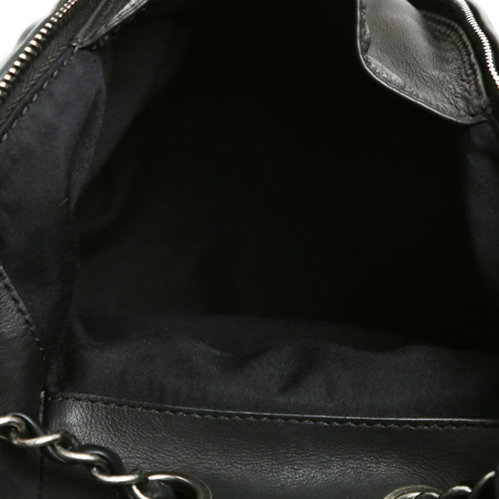 Chanel  Sac à dos backpack  in black leather - Detail D3